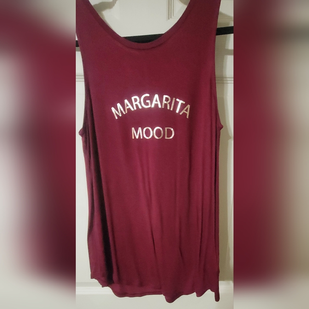 Old Navy Women's Burgundy Tank Top